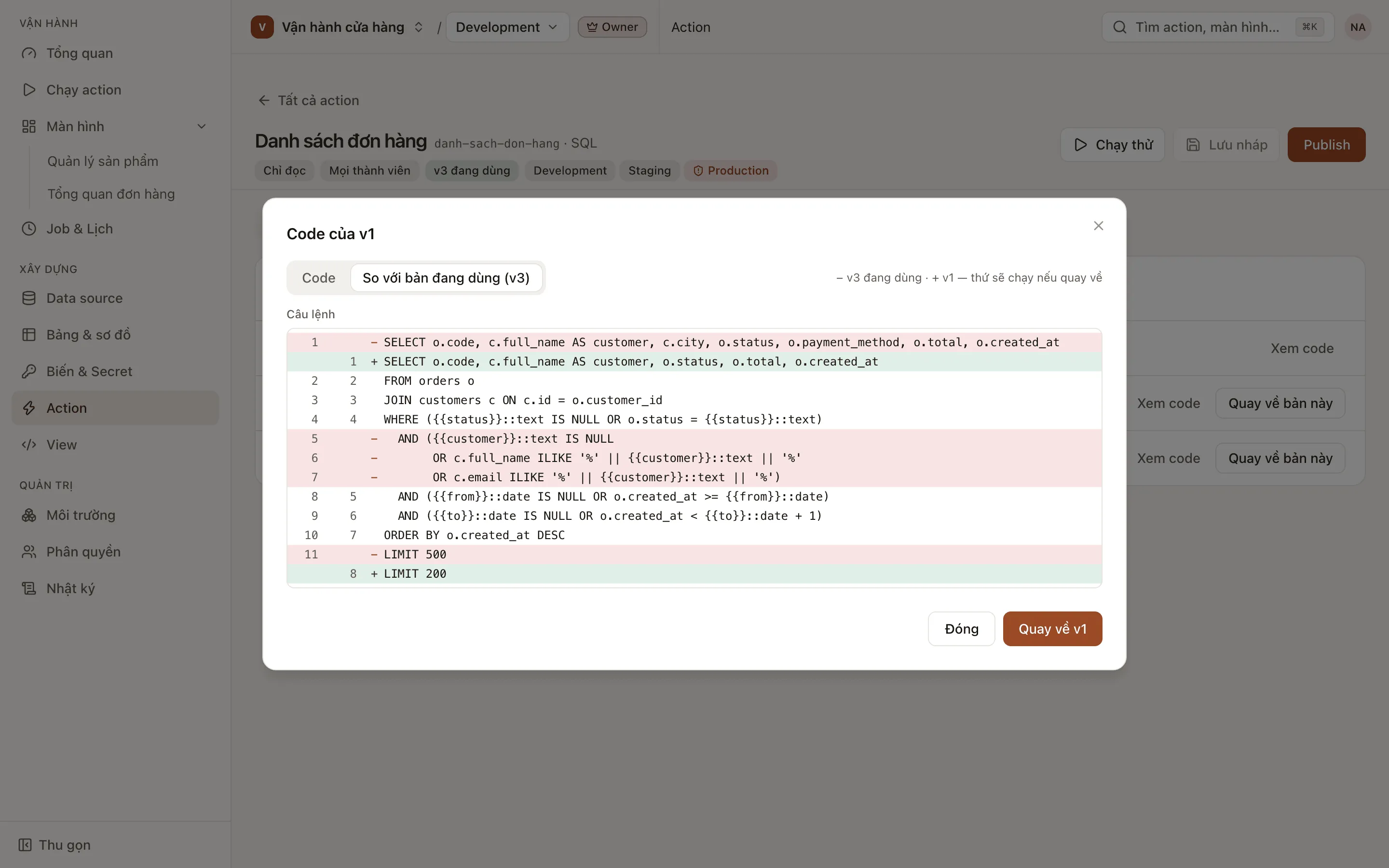 Tab Version của action: lịch sử version và hộp so sánh với bản đang dùng